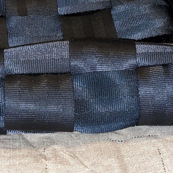 Harvey's Mini Messenger Crossbody Cali Bear BUNDLE - Picture 4 of 7